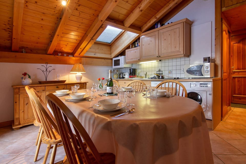 Open  plan  kitchen and dining space