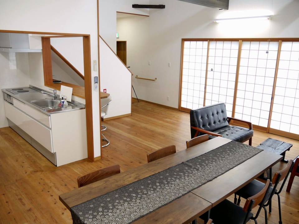 Private Vacation Home | Living area | 55-inch flat-screen TV with digital channels, TV