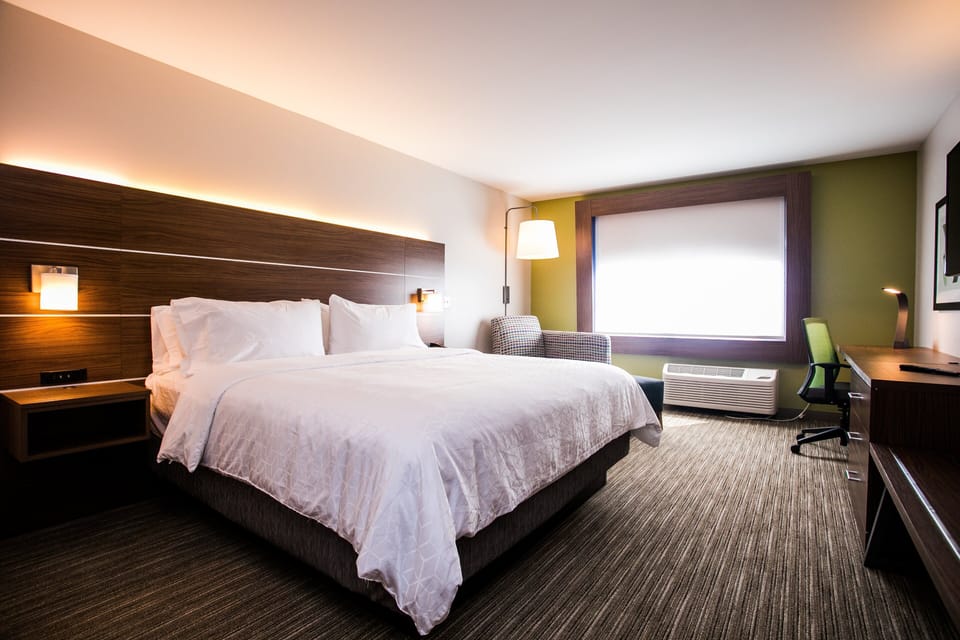 In-room safe, desk, laptop workspace, blackout drapes