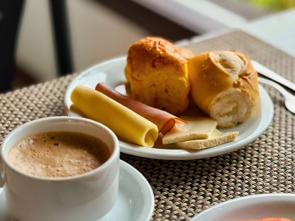 Free daily buffet breakfast