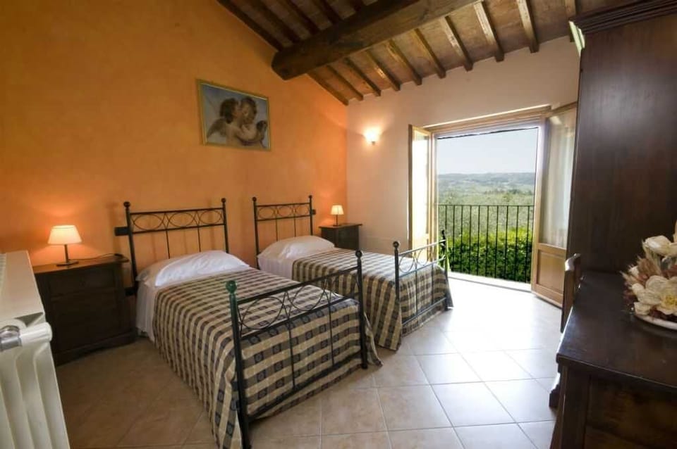 Apartment, 2 Bedrooms (Olivo) | Premium bedding, in-room safe, desk, laptop workspace