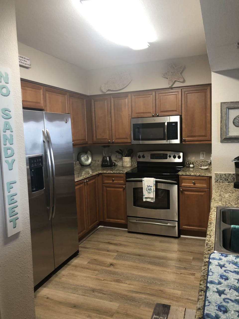 Enjoy a fully stocked kitchen!
