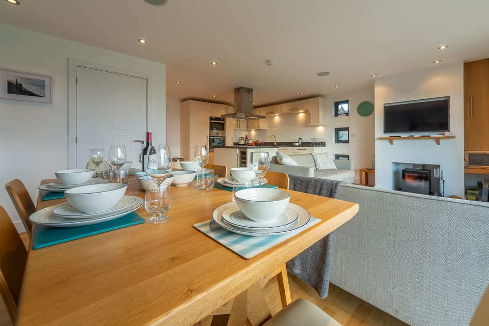 Morvah, St Agnes. Dine with friends and family with this large table and seating for six