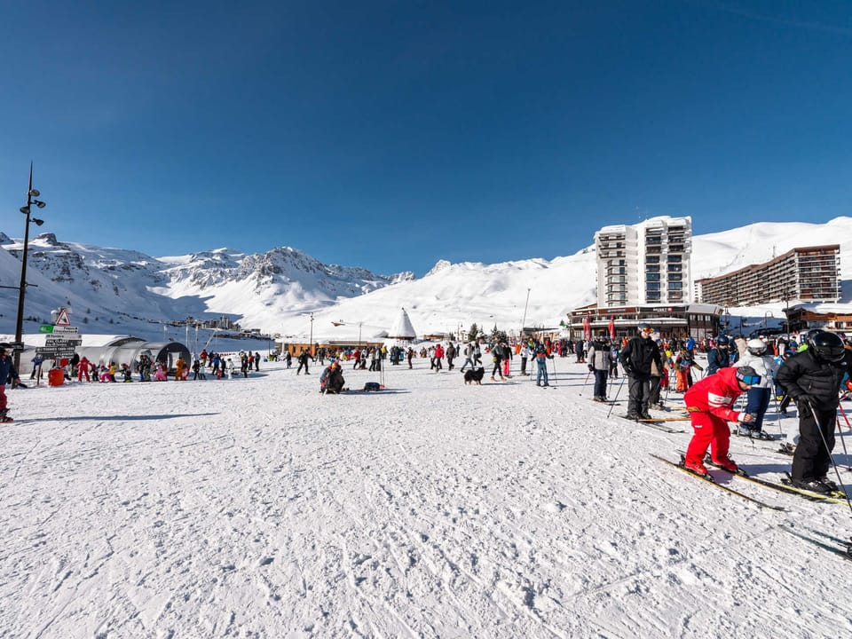 Snow and ski sports