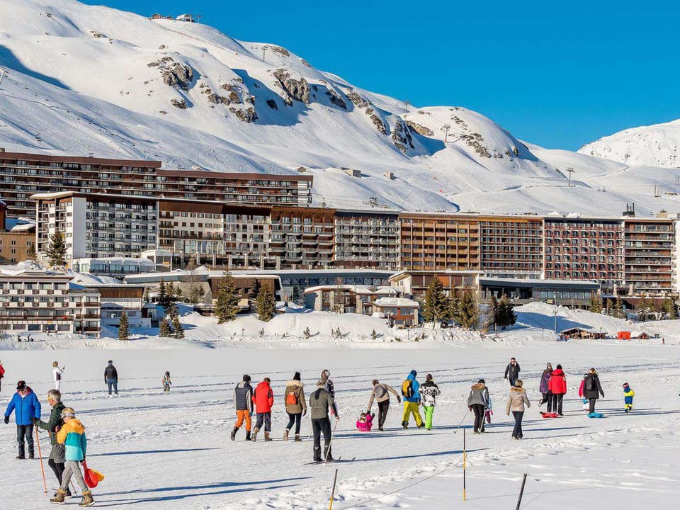 Snow and ski sports