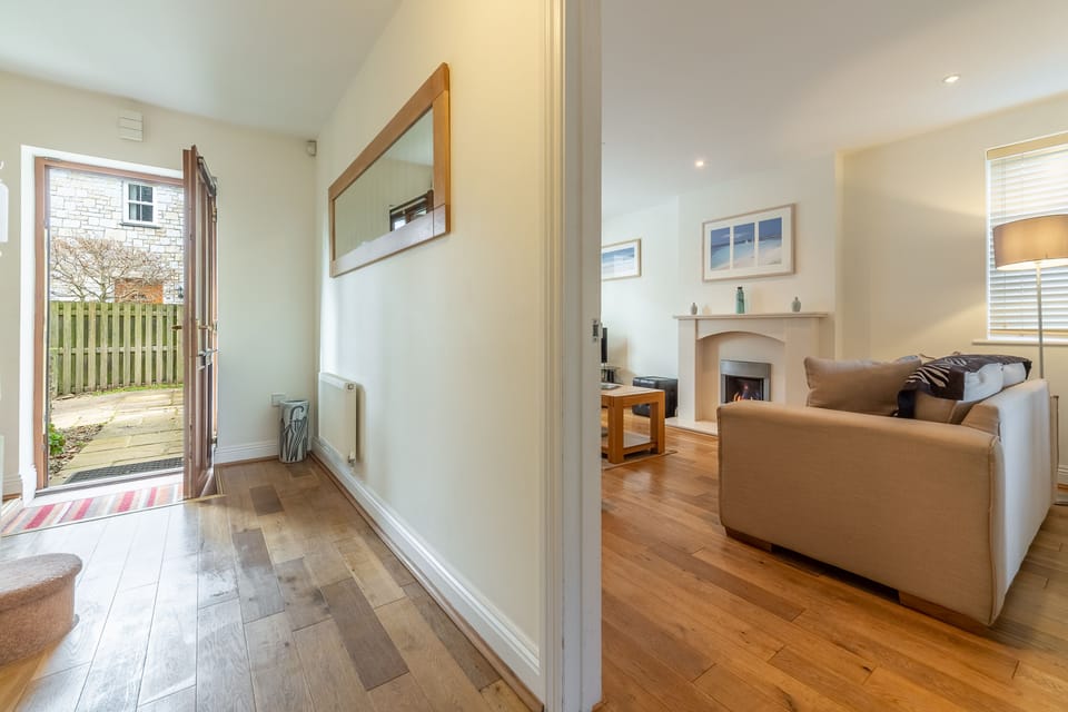 Porthia, Lelant. Ground floor: Entryway leading to sitting room