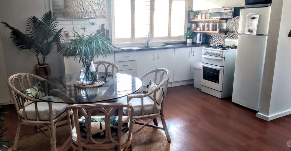 Fully equipped kitchen with stove, fridge, etc. & yummy breakfast provisions