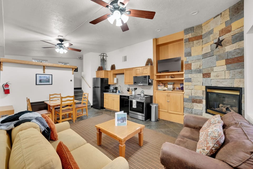 Living Room with Gas Fireplace