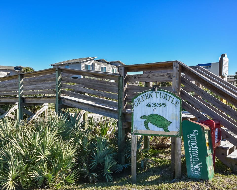 Entrance to Green Turtle