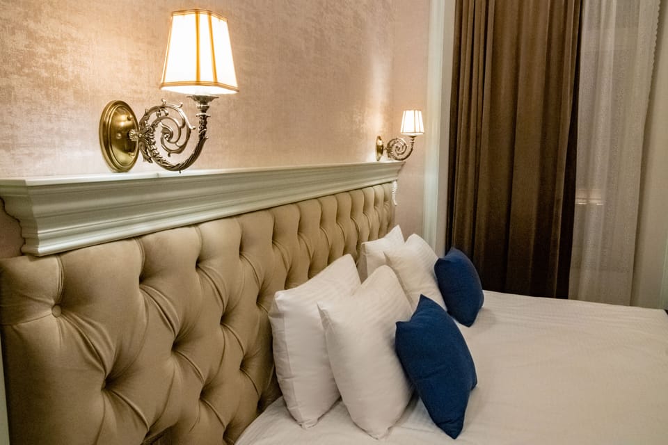 Deluxe Double or Twin Room, City View | Premium bedding, Select Comfort beds, desk, blackout drapes