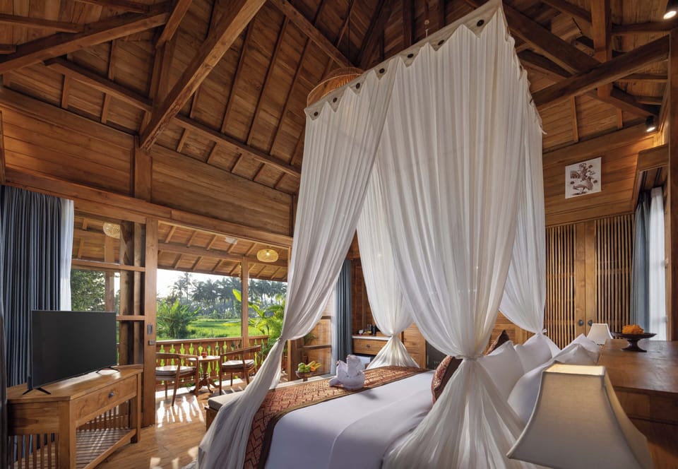 One Bedroom Wooden Private Pool Villa | Premium bedding, minibar, desk, laptop workspace