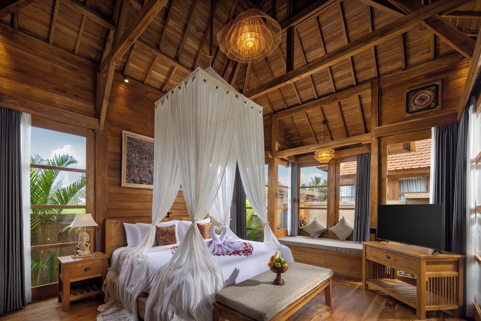 One Bedroom Wooden Private Pool Villa | Premium bedding, minibar, desk, laptop workspace