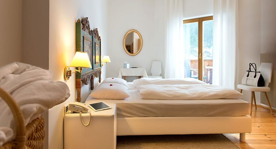 Classic Room | Individually decorated, individually furnished, free WiFi