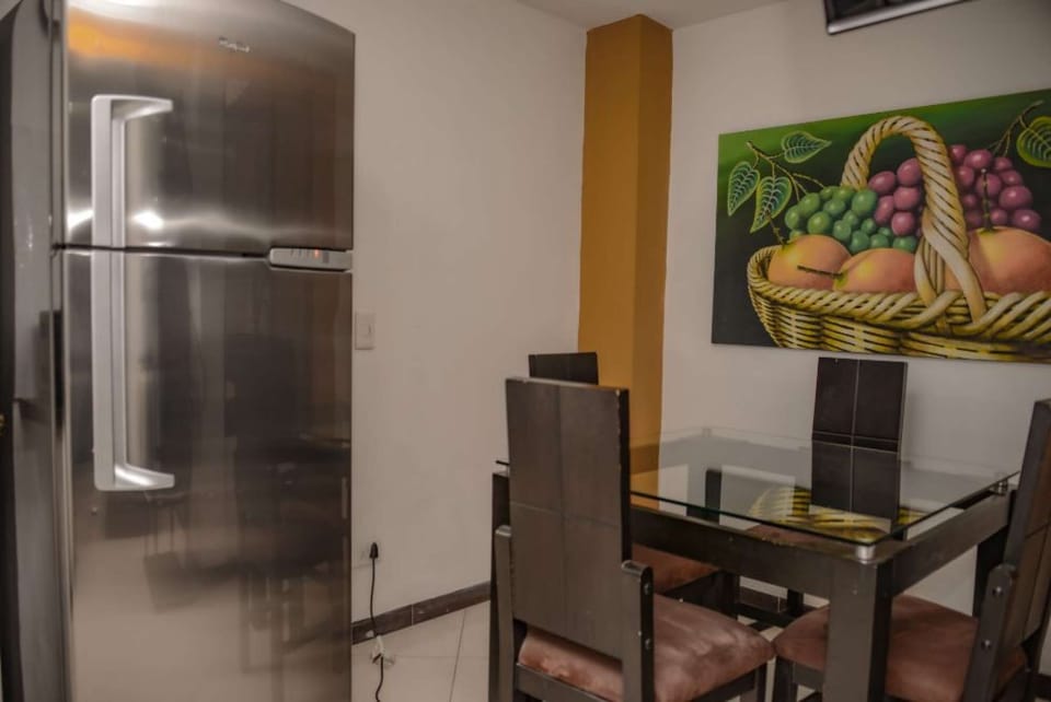 Fridge/Dinning room
