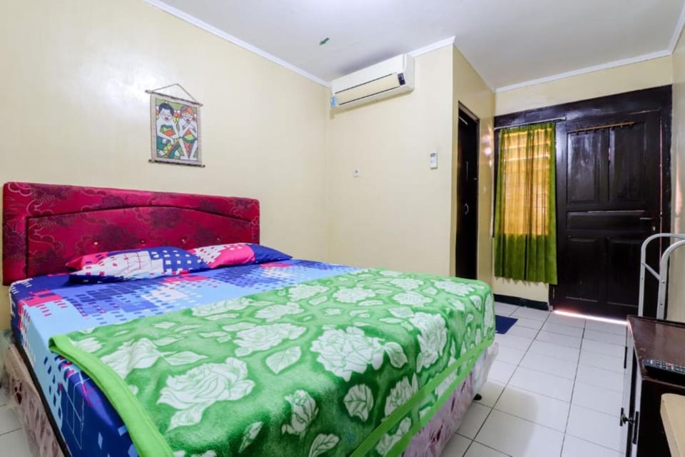 Standard Double Room | Desk, free WiFi, bed sheets