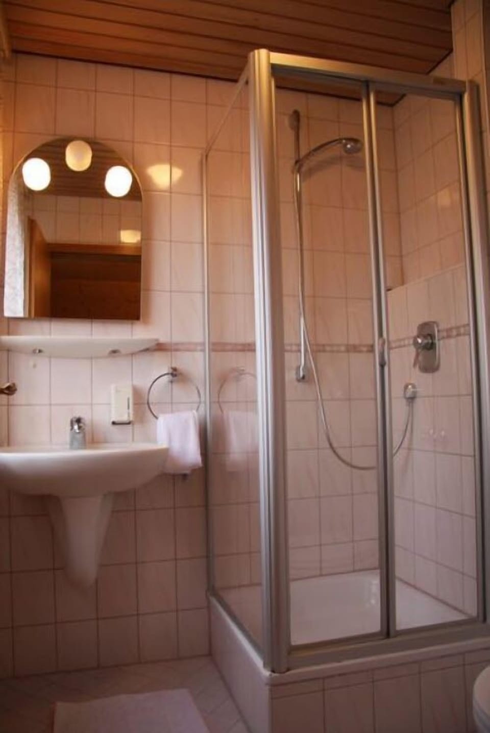 Shower, towels