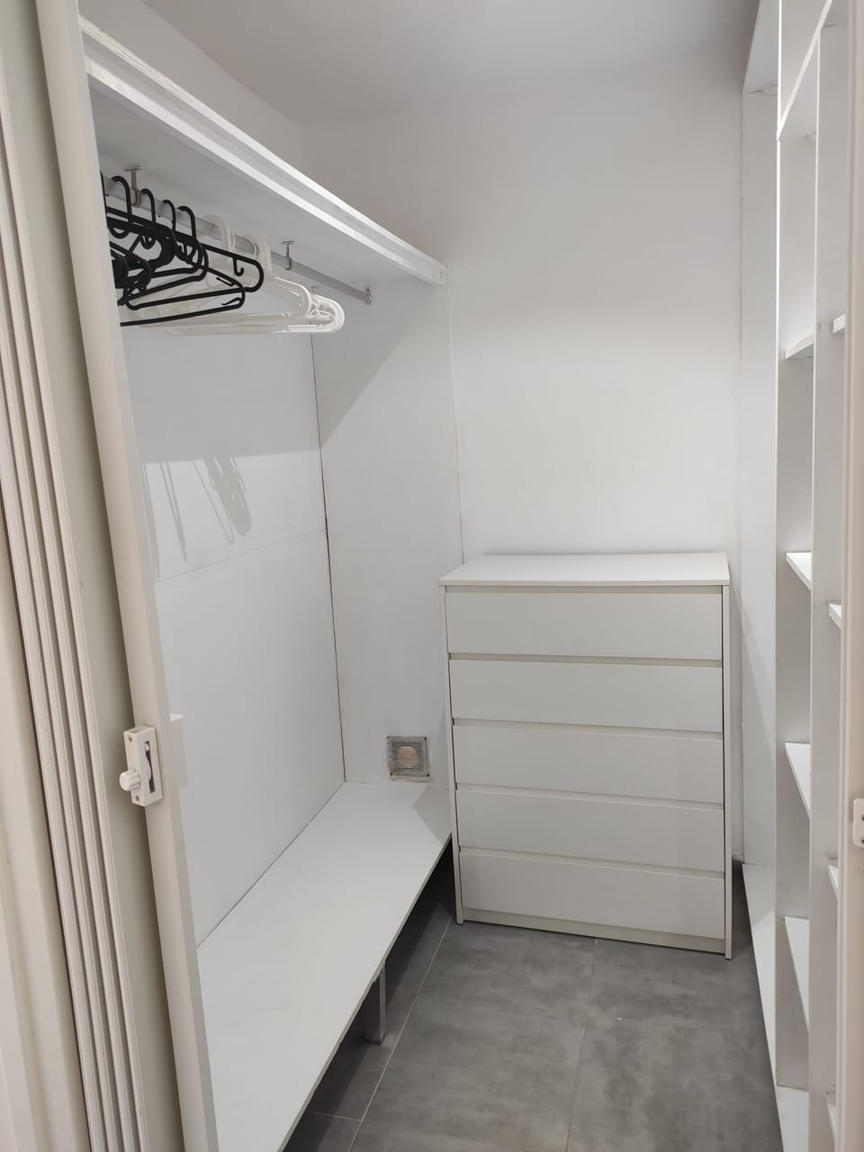 Ensuite to bedroom 2