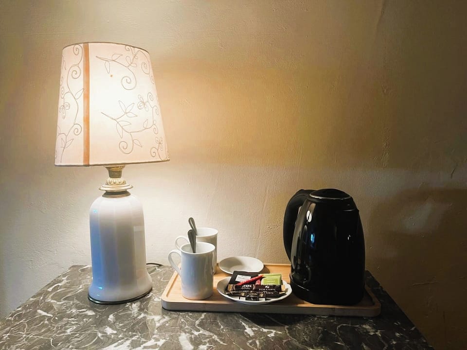 Family Room, Non Smoking | Premium bedding, individually decorated, individually furnished, desk
