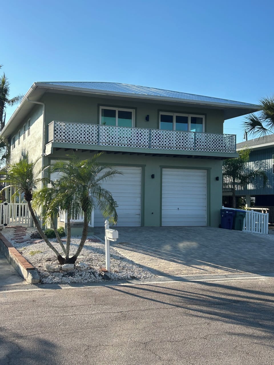 Tarpon Flats - Your Beach House Destination
