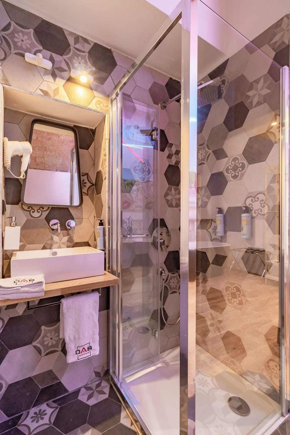 Design Room | Bathroom | Shower, rainfall showerhead, slippers, bidet