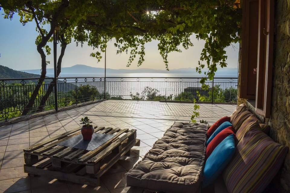 House, 2 Bedrooms | Terrace/patio