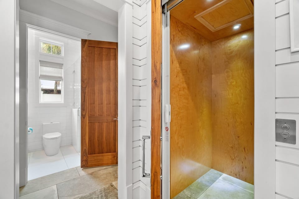 Elevator 