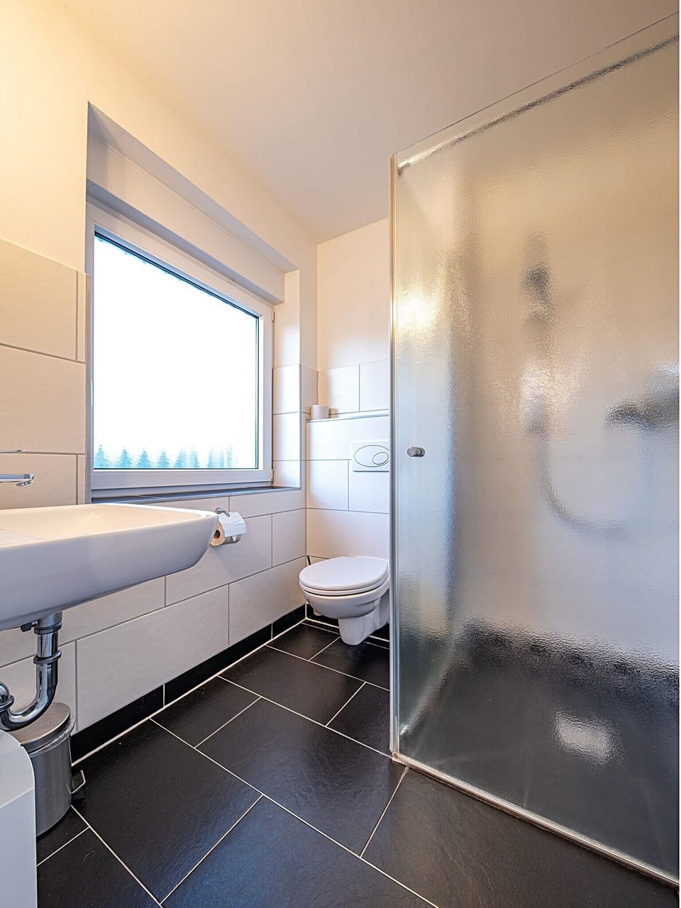 Standard Twin Room, Private Bathroom | Bathroom