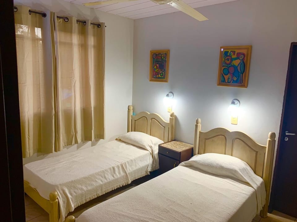 Classic Twin Room | Free WiFi