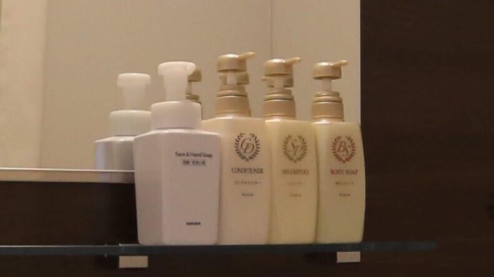 Bathroom amenities