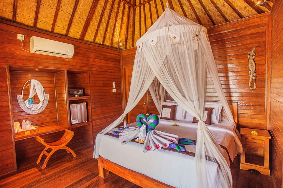 In-room safe, desk, soundproofing, free WiFi