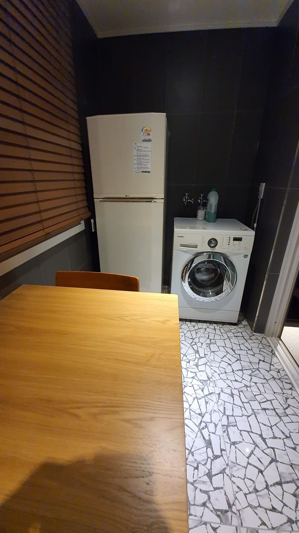 Mini-fridge, microwave, coffee/tea maker, electric kettle