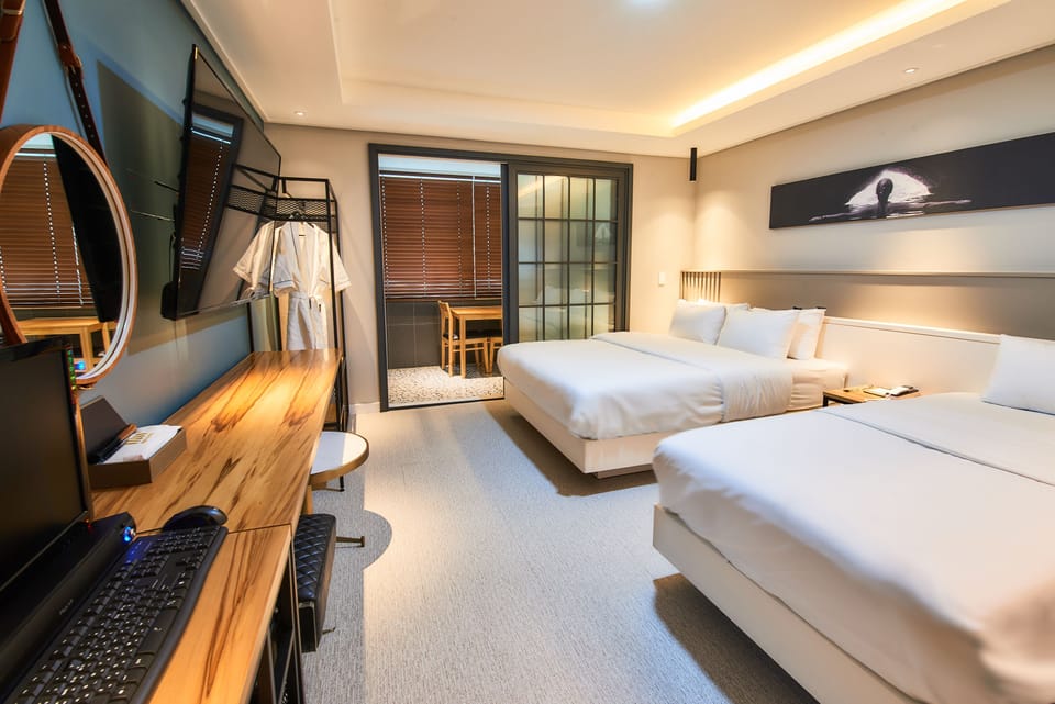 VIP Twin Residence Pension | Premium bedding, memory foam beds, minibar, individually decorated