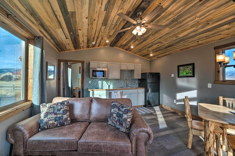 Living Room | Sleeper Sofa