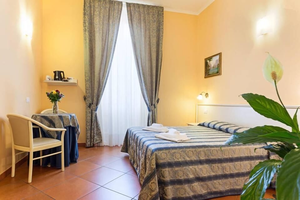 Double or Twin Room | In-room safe, blackout drapes, soundproofing, iron/ironing board