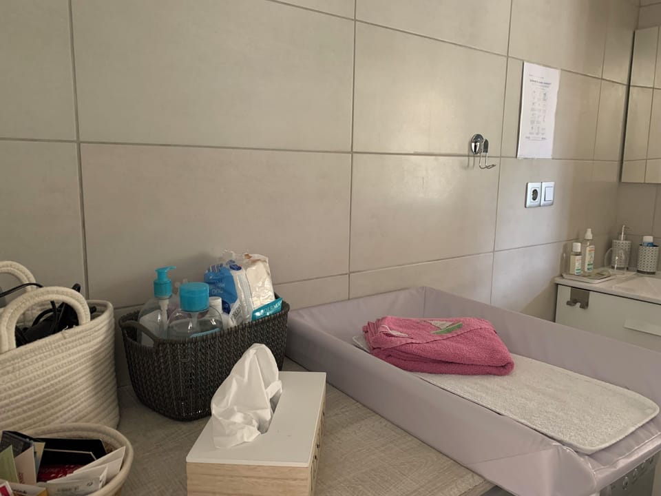 Family Duplex, 2 Bedrooms, Non Smoking, Terrace | Bathroom | Shower, rainfall showerhead, designer toiletries, hair dryer