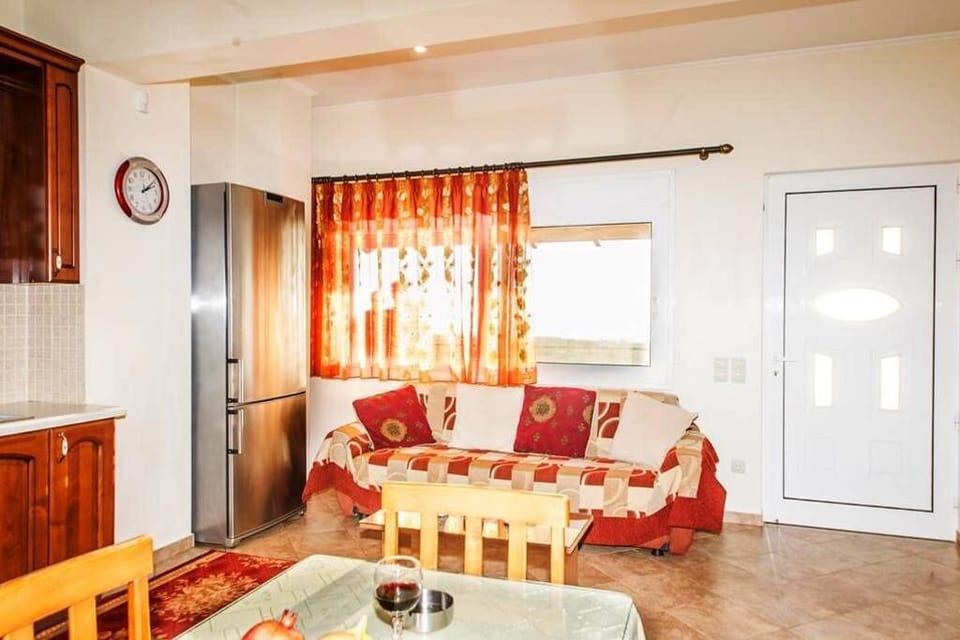 Basic Apartment, 1 Bedroom | Living room | Flat-screen TV