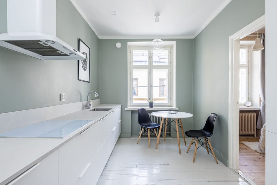 Prestige City Home | Private kitchen | Full-size fridge, microwave, oven, stovetop