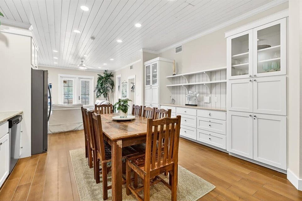 Kitchen & Dining Area, 1st Floor