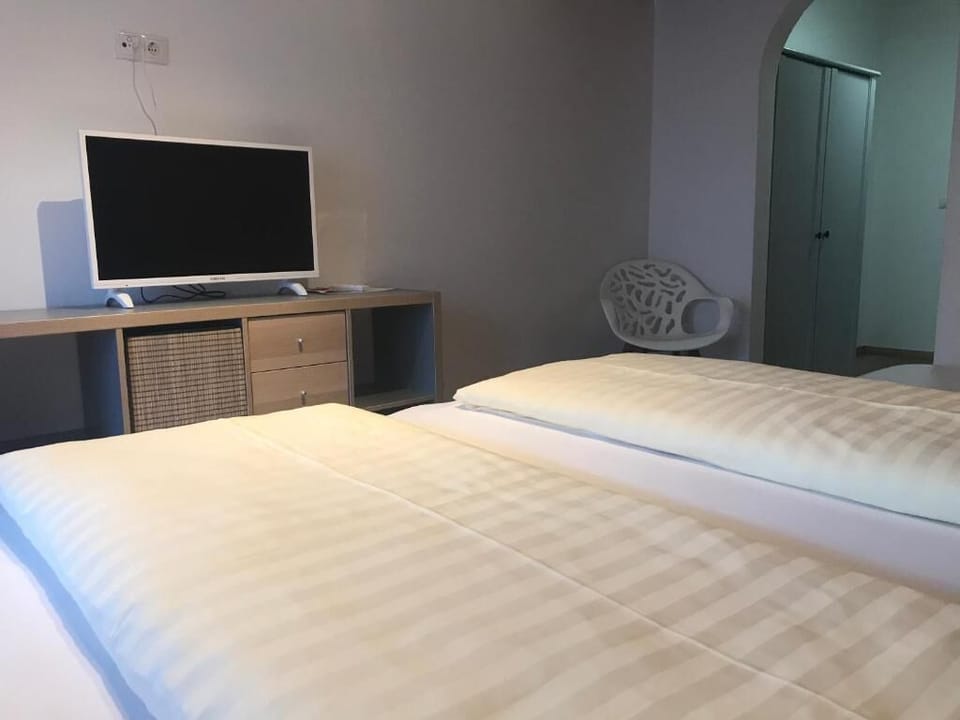 Desk, iron/ironing board, free cribs/infant beds, free WiFi