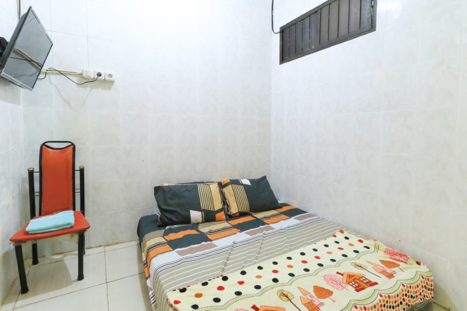 Standard Room | Iron/ironing board (on request), WiFi (free), bed sheets