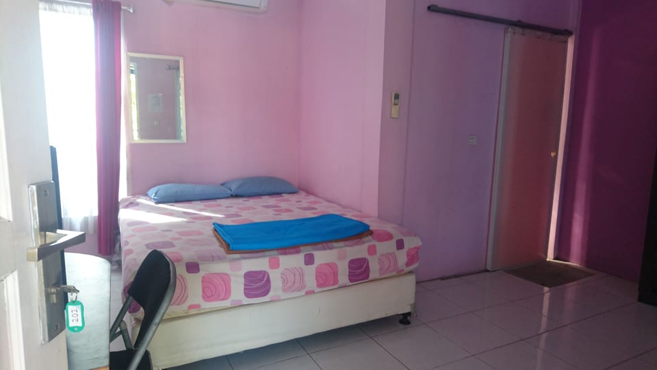 Deluxe Double Room | Desk, free WiFi, bed sheets