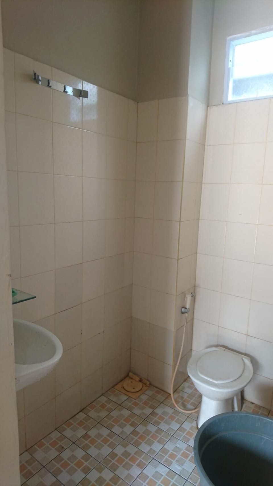 Shower, towels