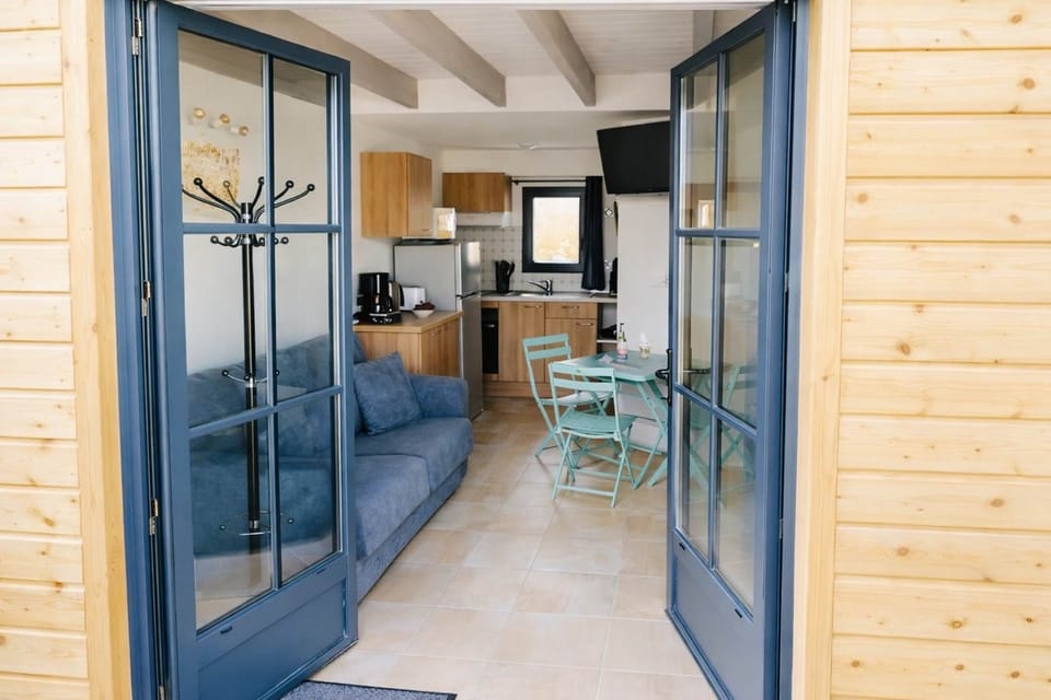 location-oleron-vue-interieur-terrasse-gite