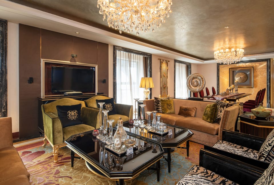Presidential Suite | Living area | 42-inch plasma TV with digital channels, TV