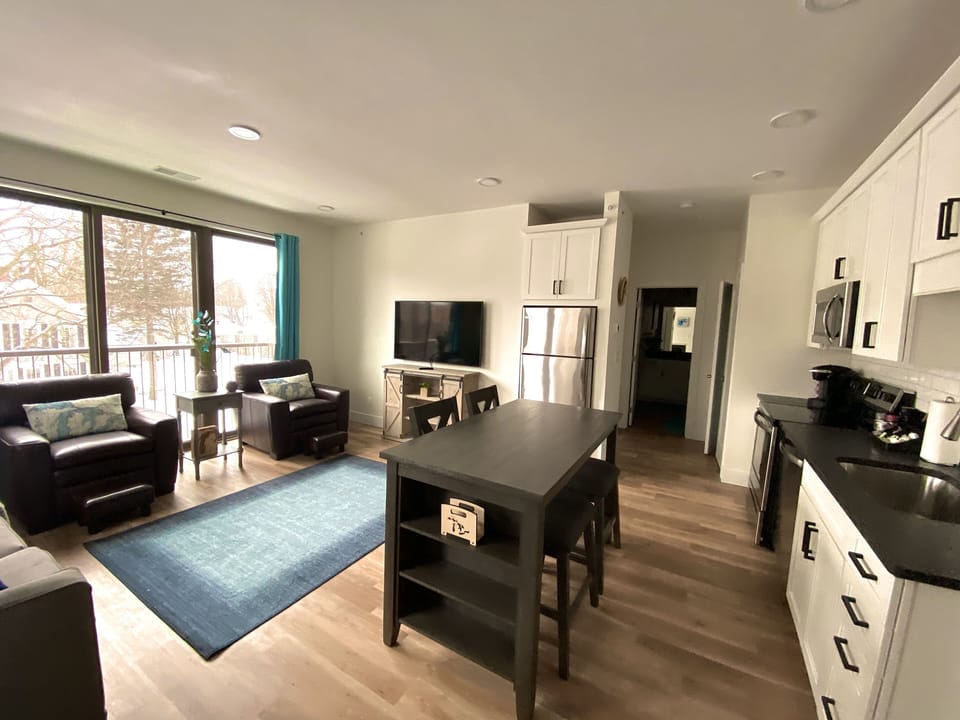 Open floor plan. Black on blinds for living room for the night if needed. 