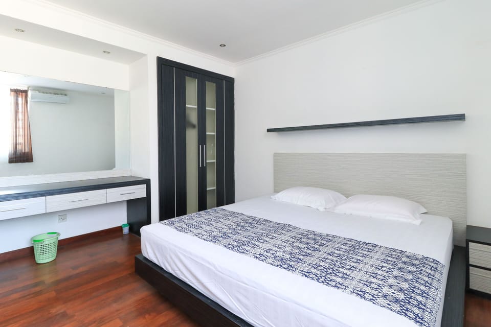 Room | Desk, free WiFi