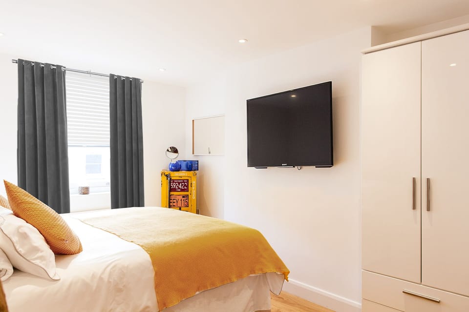 Duplex Apartment | 3 bedrooms, soundproofing, iron/ironing board, WiFi (free)