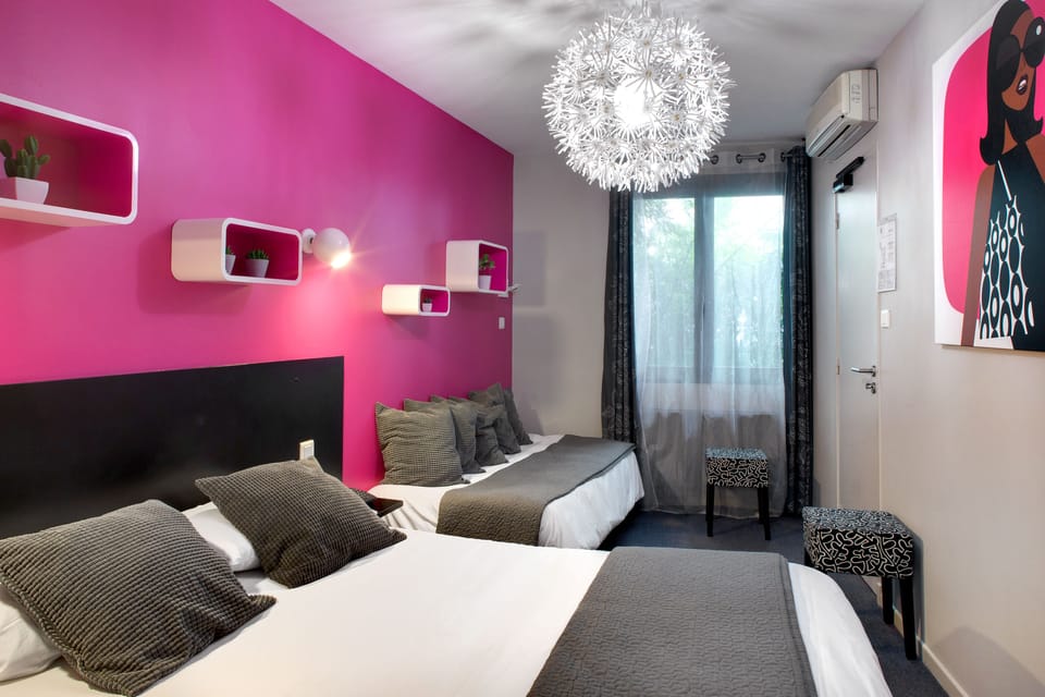 Large | Premium bedding, in-room safe, individually decorated, desk