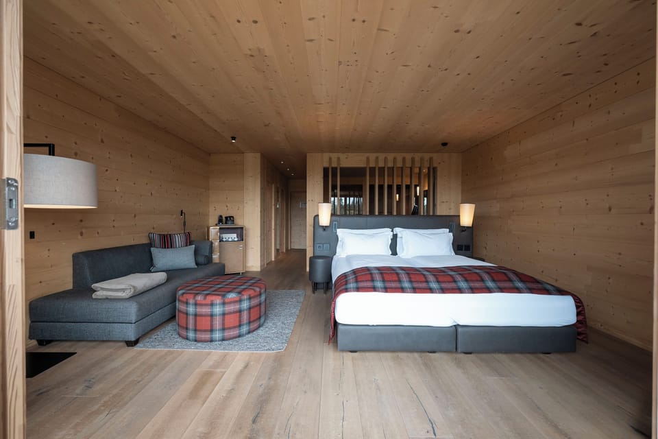 Junior Suite, Sauna | Minibar, in-room safe, desk, WiFi (free)