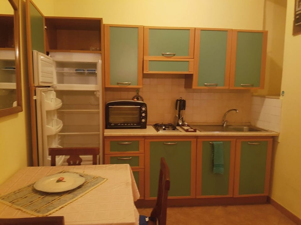 Family Room, 1 Bedroom, Non Smoking | Private kitchen | Mini-fridge, coffee/tea maker